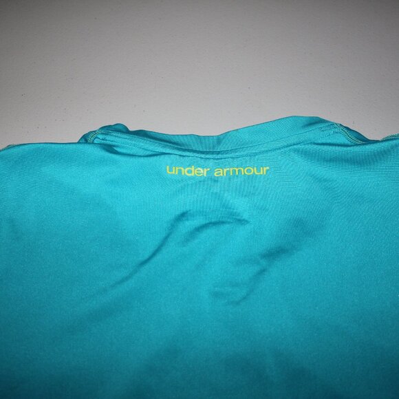 Blue Under Armour Fitted Top Size Medium - Picture 5 of 5